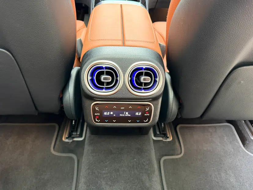 Mercedes-Benz GLC 2024 GLC 300 L 4MATIC Dynamic Edition 5-seater — миниатюра 35