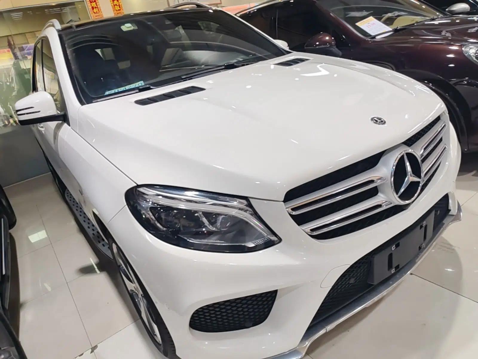 Mercedes-Benz GLE 2019 GLE 320 4MATIC Luxury Collection Edition — миниатюра 3