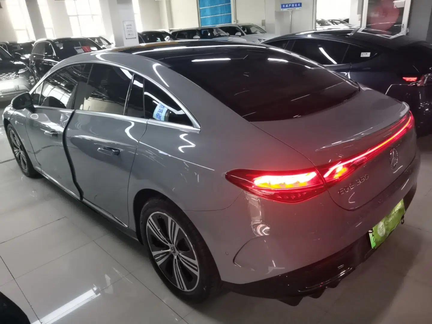 Mercedes-Benz EQE 2022 350 Luxury Edition — миниатюра 4