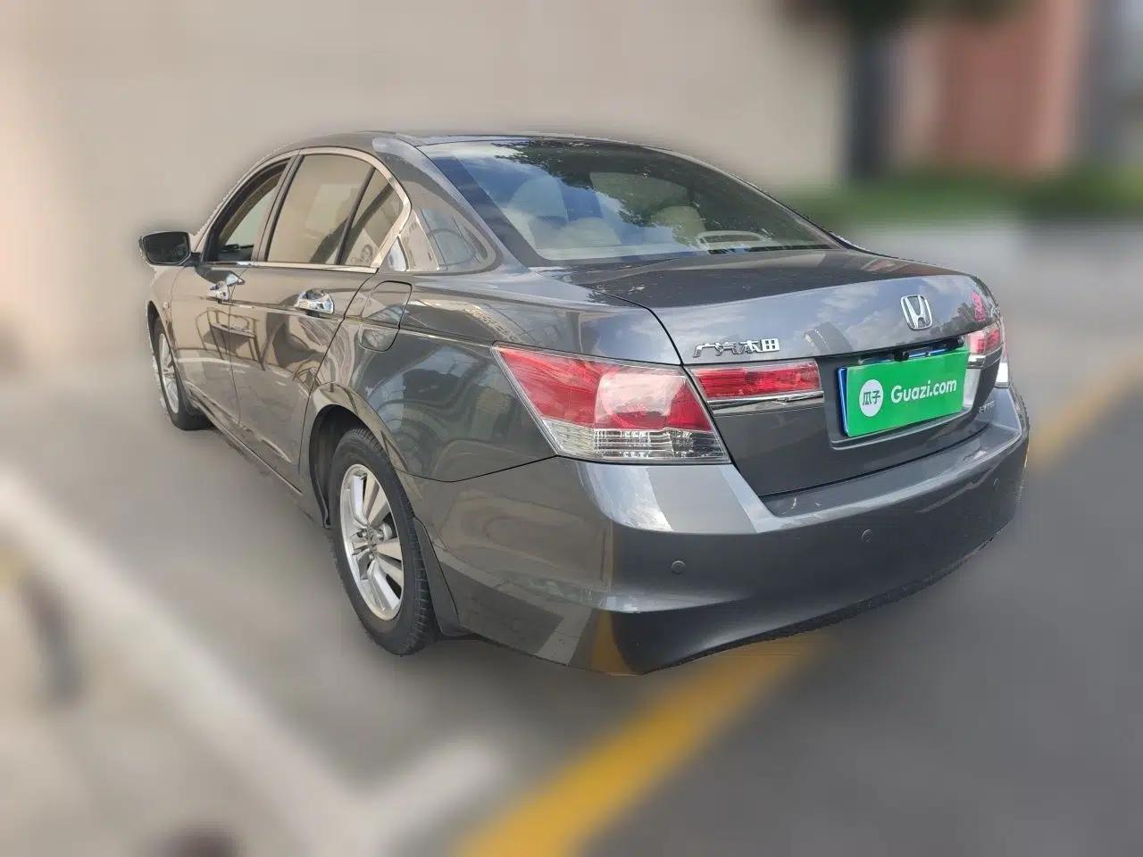 Honda Accord 2011 2.0L EX — миниатюра 4
