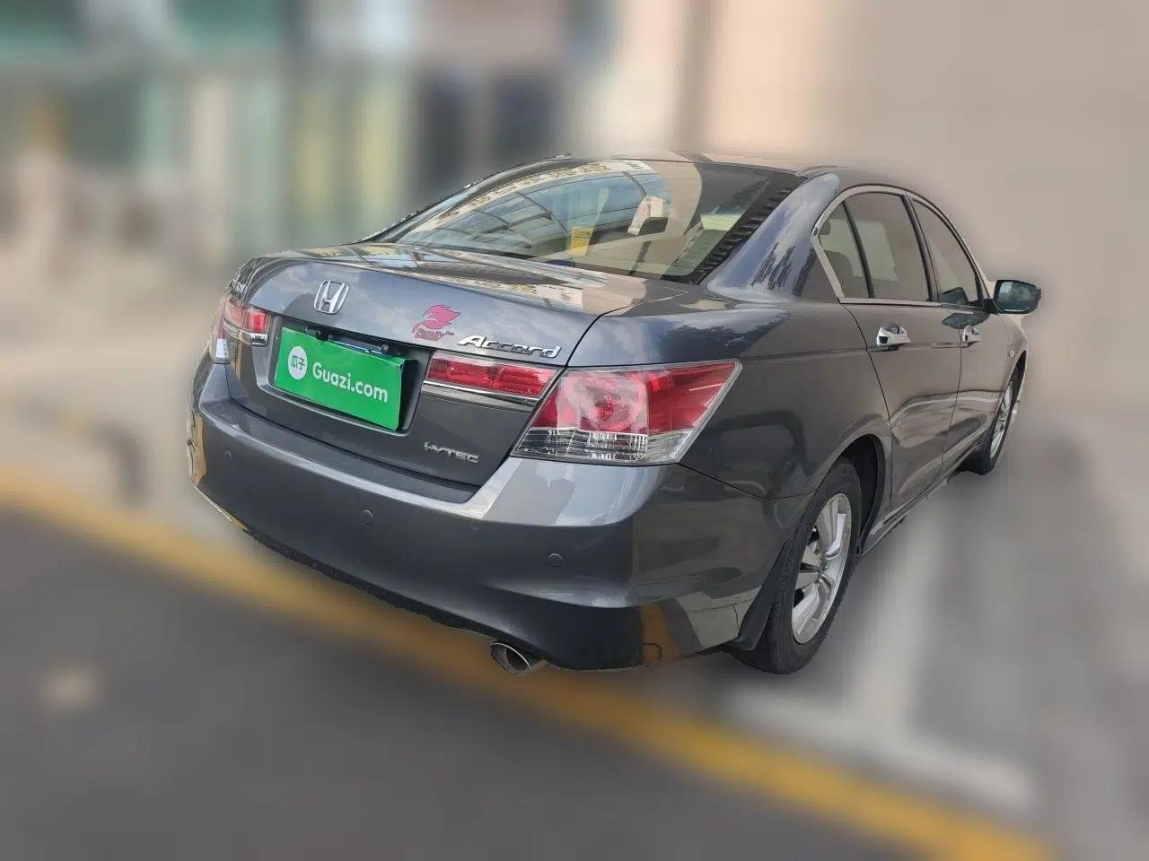 Honda Accord 2011 2.0L EX — миниатюра 6