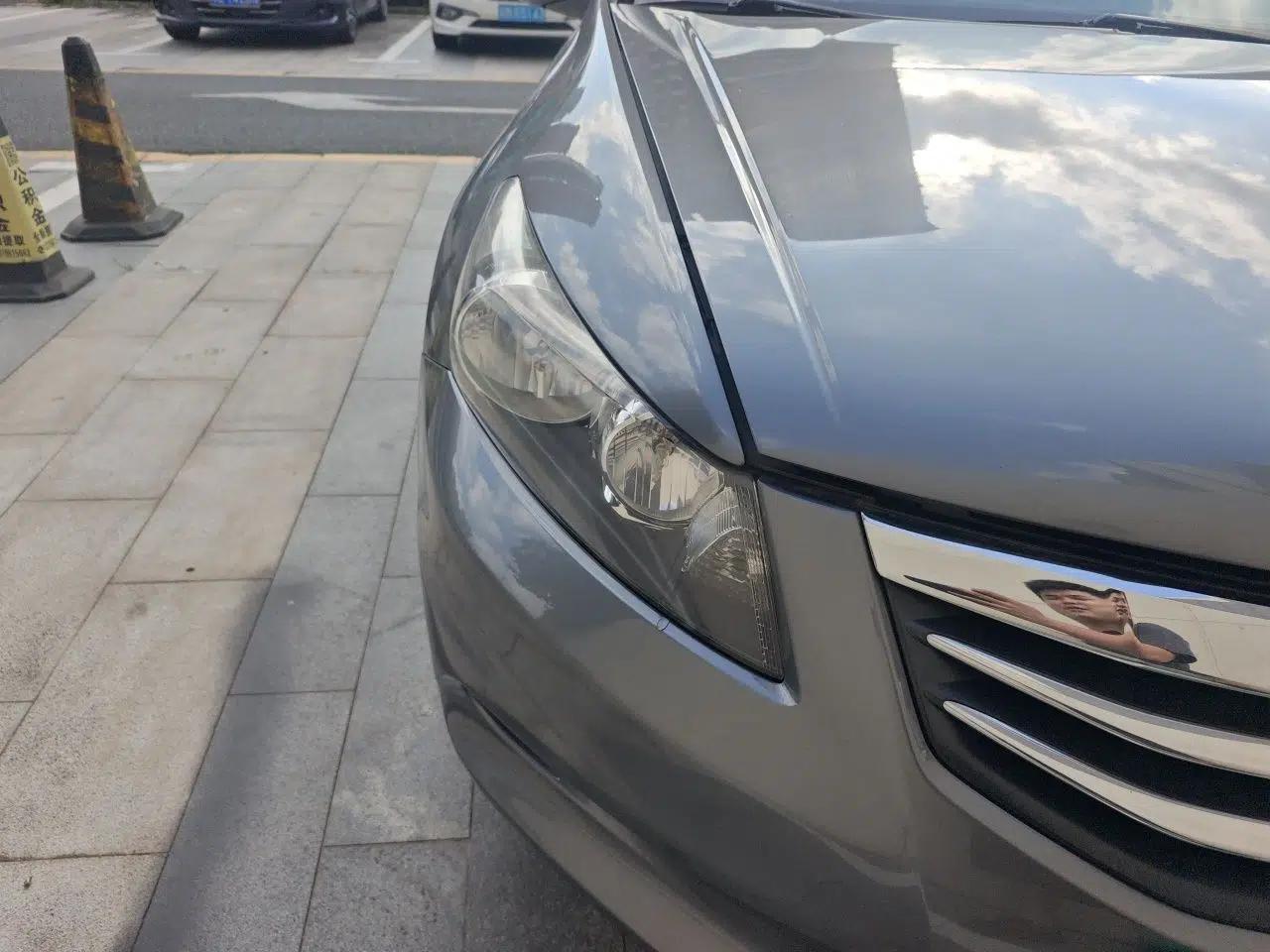 Honda Accord 2011 2.0L EX — миниатюра 7
