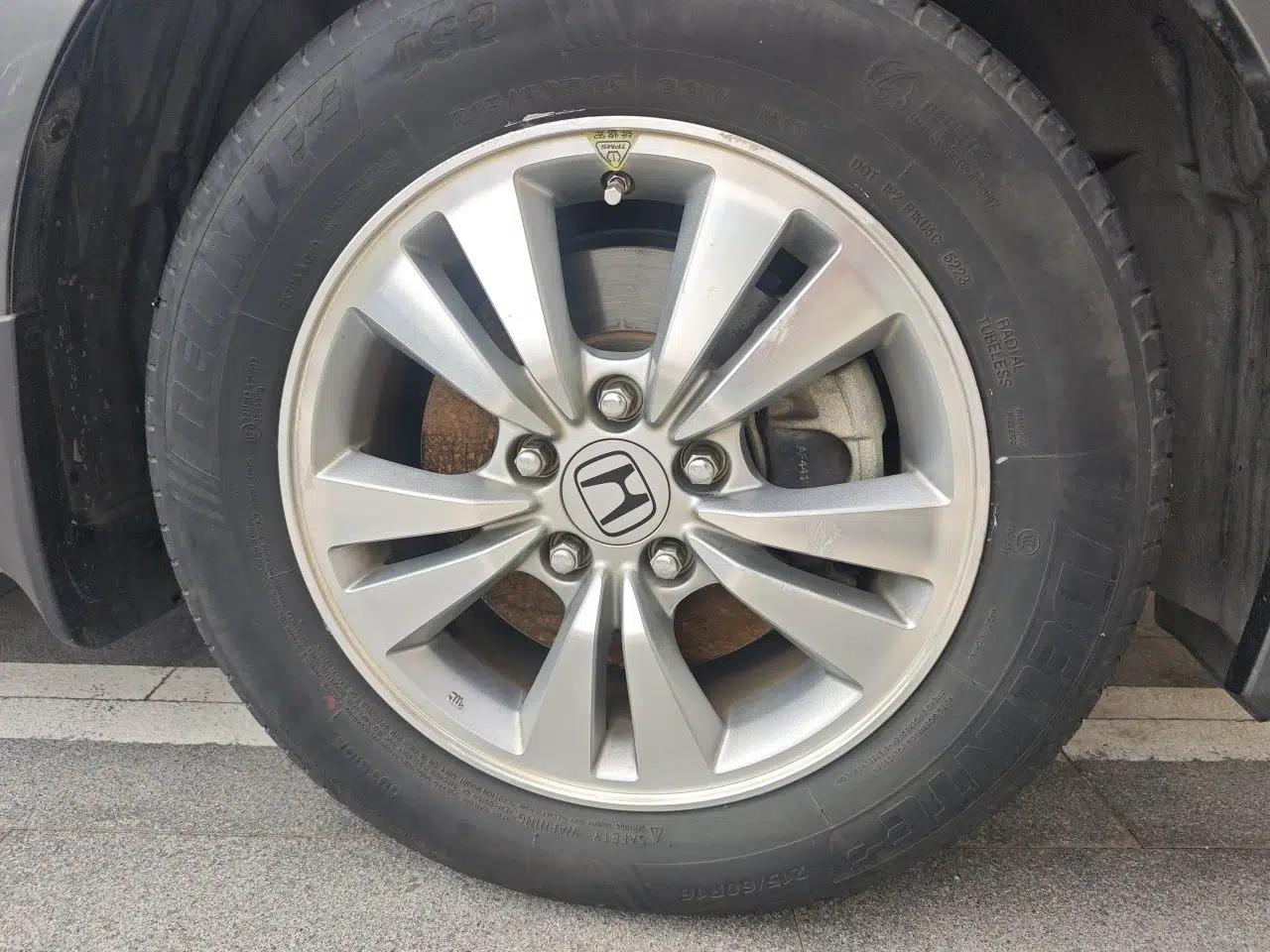Honda Accord 2011 2.0L EX — миниатюра 8
