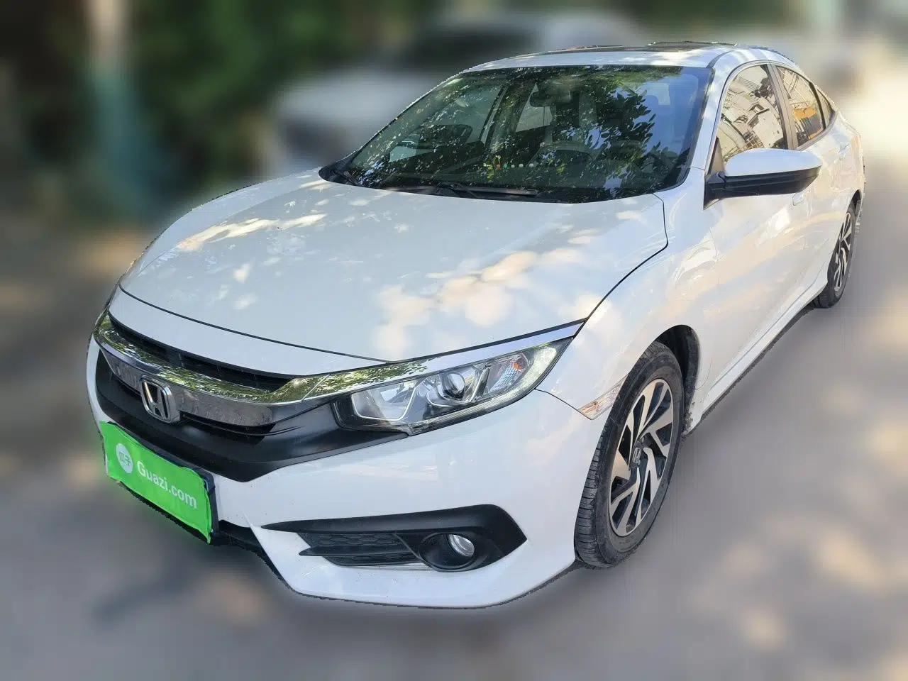 Honda Civic 2016 220TURBO CVT Luxury Edition — миниатюра 1