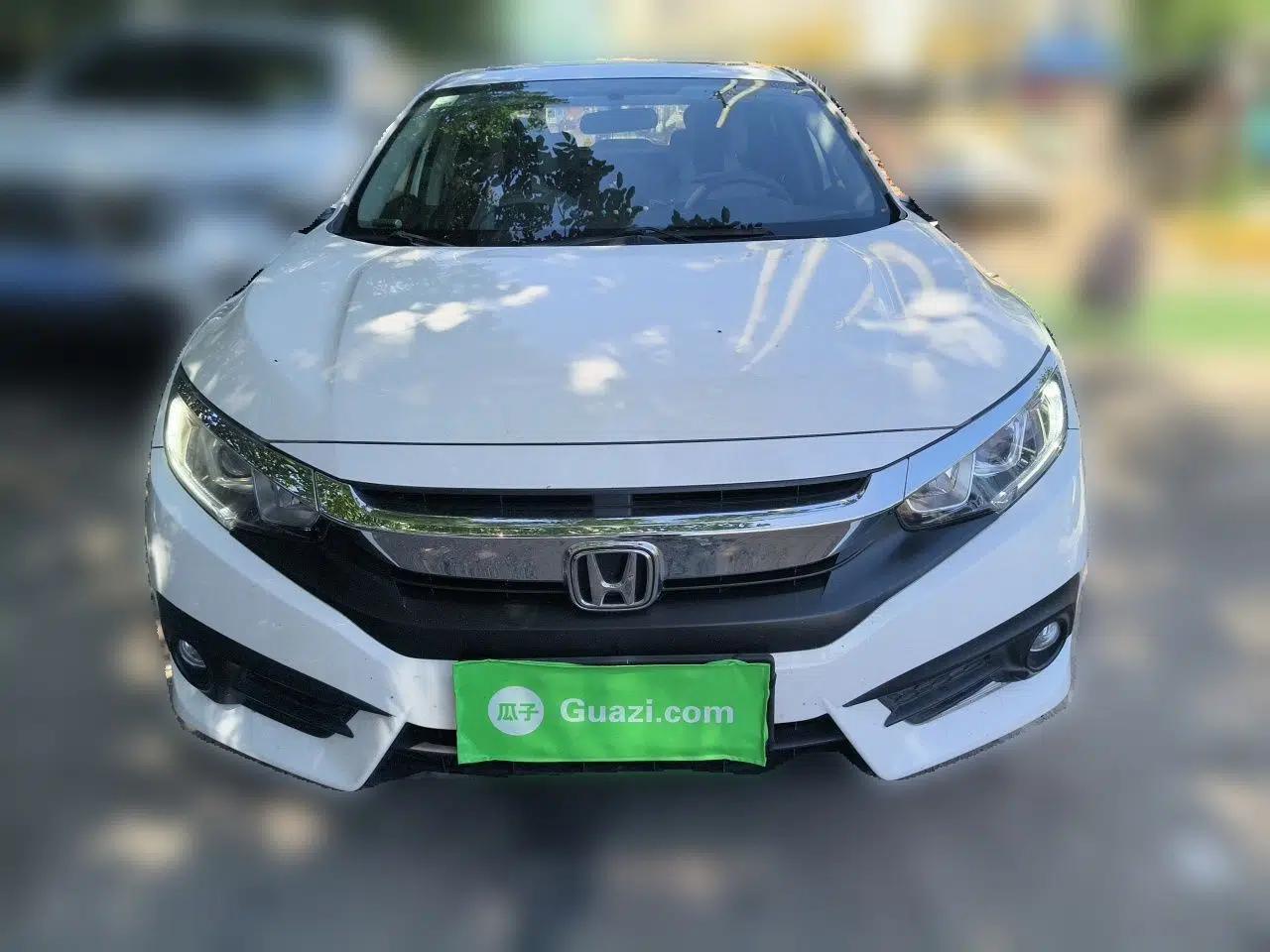 Honda Civic 2016 220TURBO CVT Luxury Edition — миниатюра 2