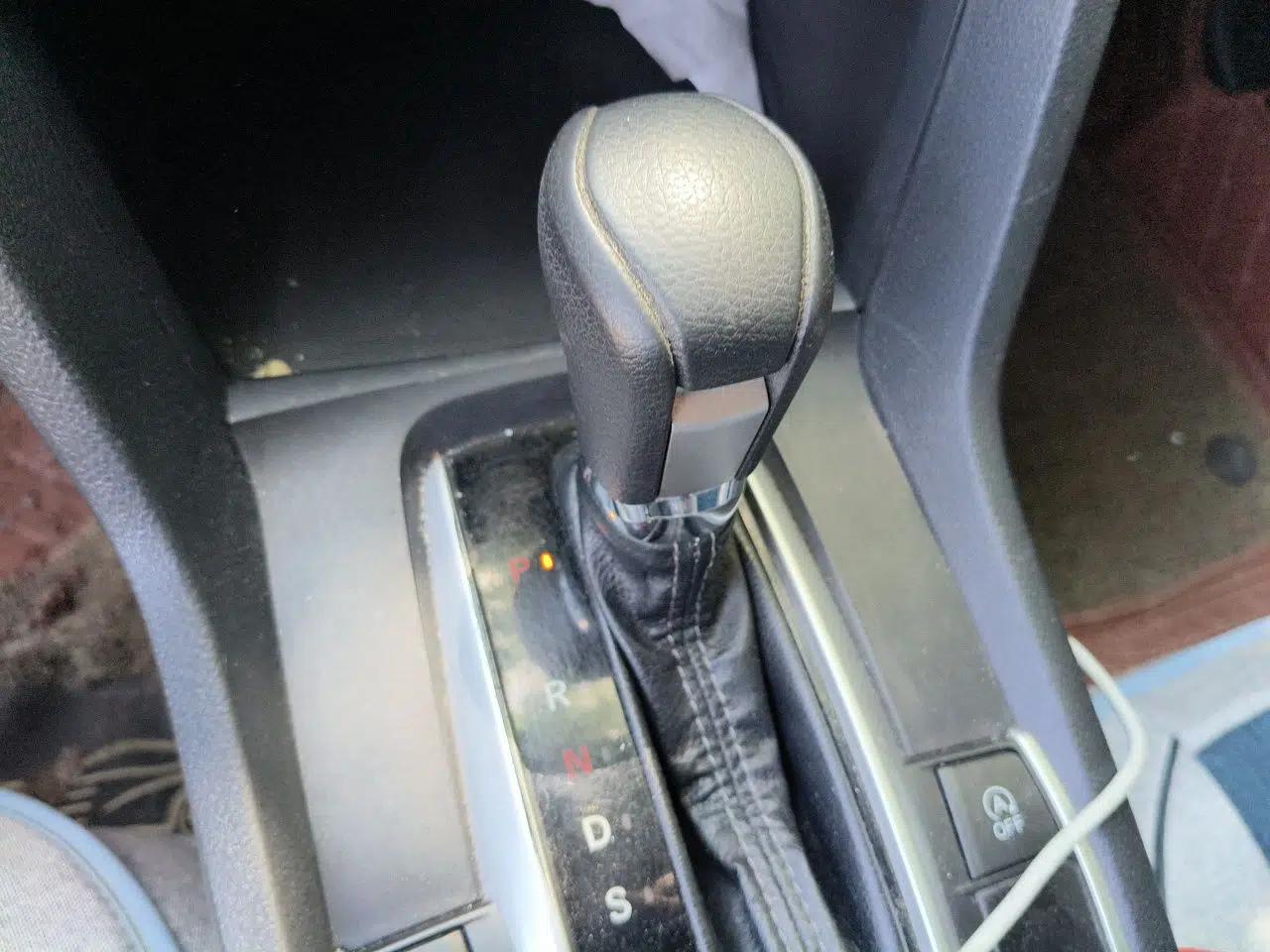 Honda Civic 2016 220TURBO CVT Luxury Edition — миниатюра 14