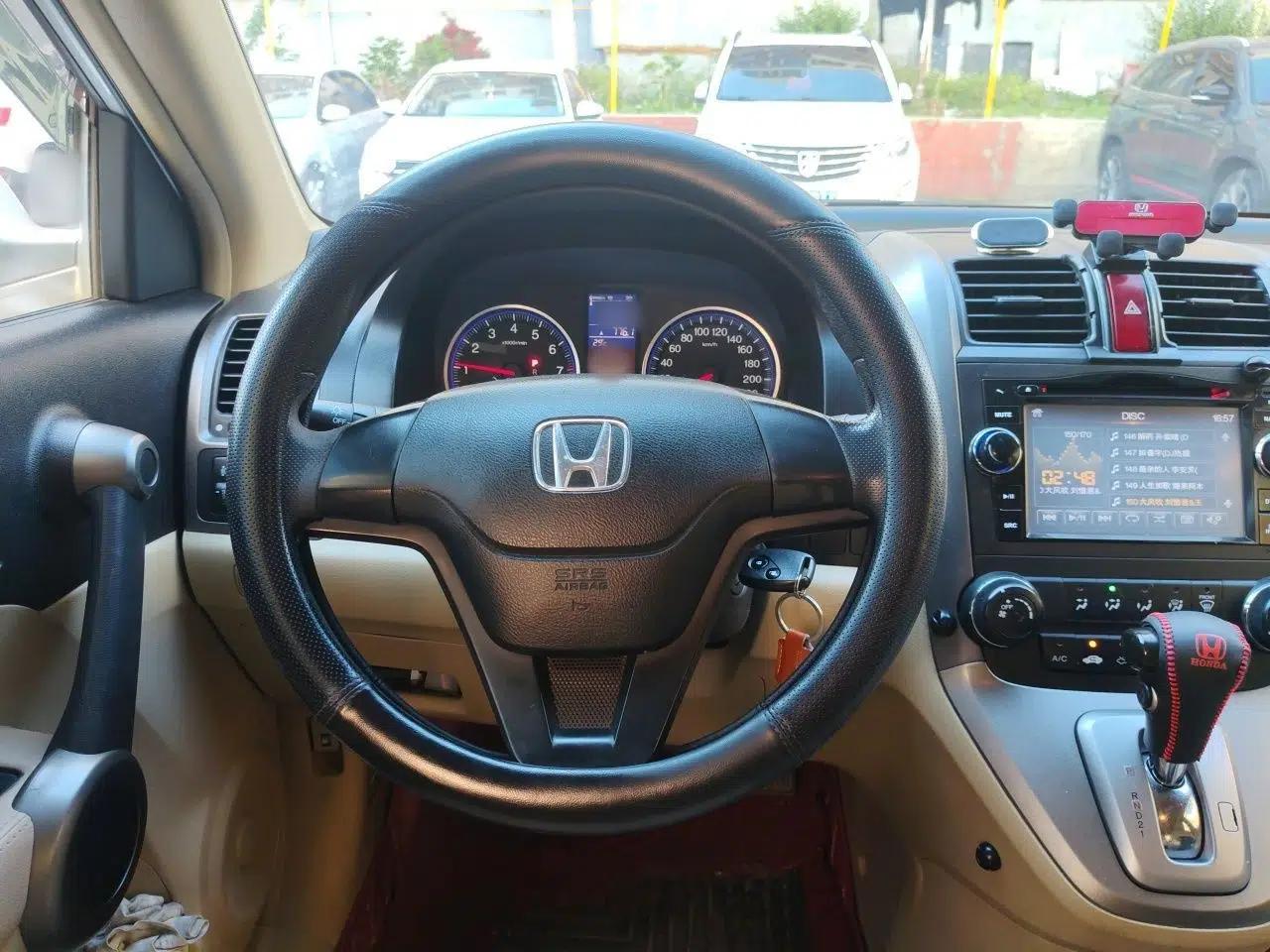 Honda CR-V 2010 2.0L automatic two-wheel drive urban version — миниатюра 10