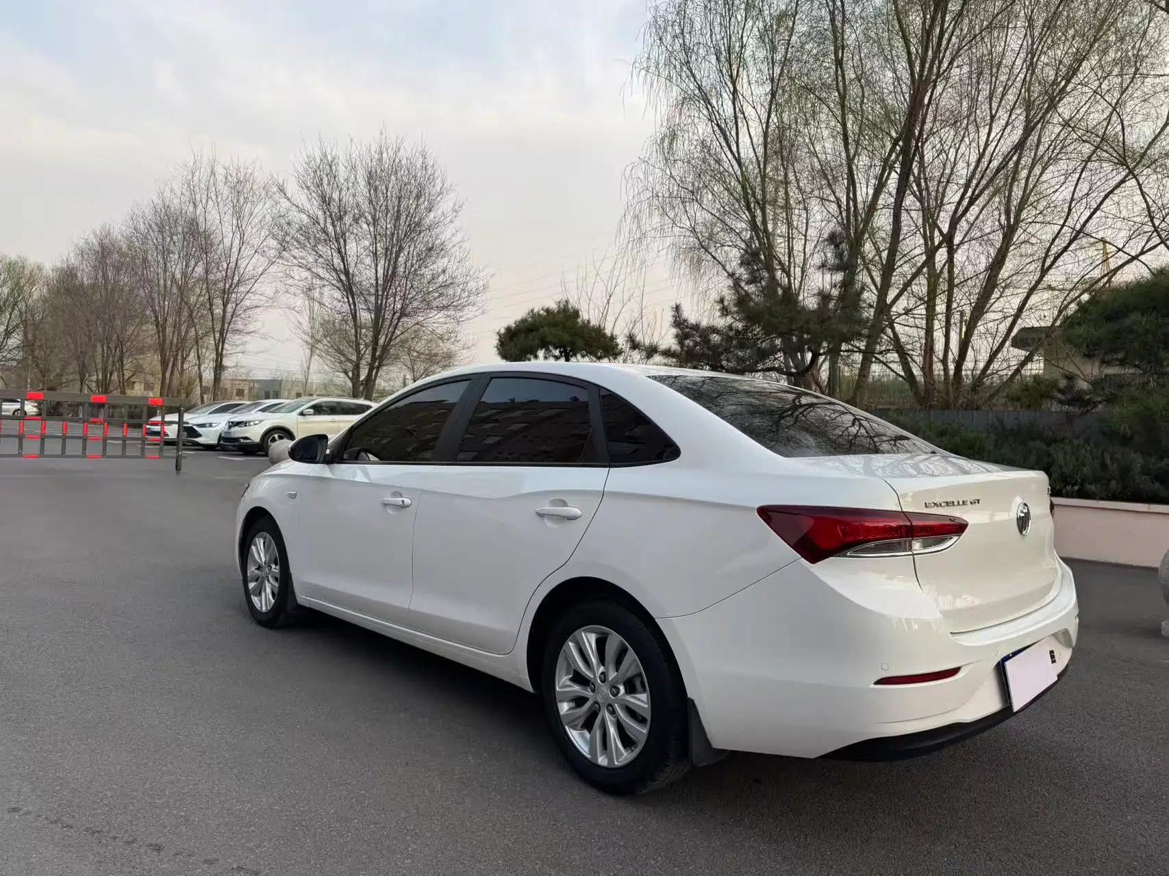 Buick GT 2021 Revised Version Flagship 1.5L Automatic Elite Edition — миниатюра 4