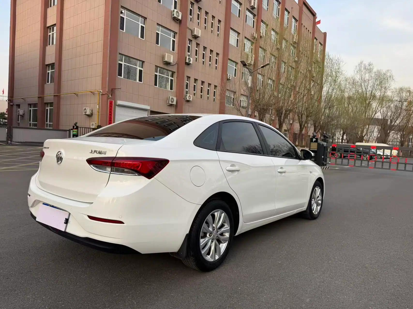 Buick GT 2021 Revised Version Flagship 1.5L Automatic Elite Edition — миниатюра 5