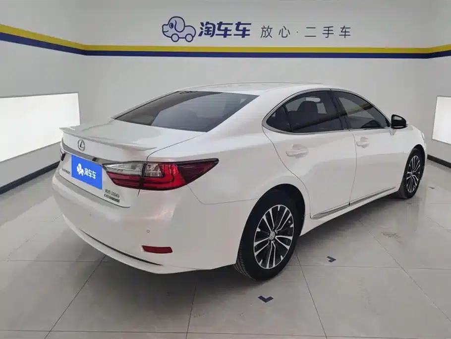 Lexus ES 2016 200 Midnight Special Limited Edition — миниатюра 3