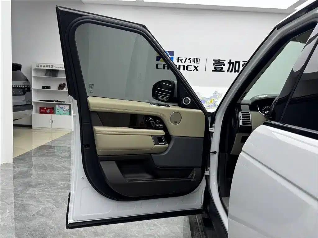 Range Rover 2021 3.0 L6 Legendary Edition — миниатюра 5