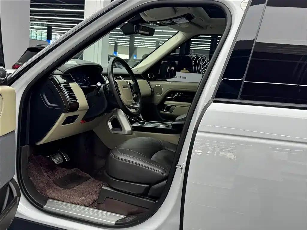 Range Rover 2021 3.0 L6 Legendary Edition — миниатюра 6