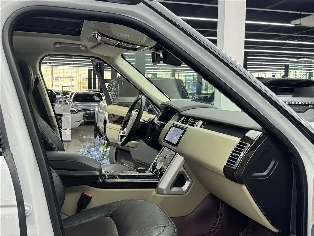 Range Rover 2021 3.0 L6 Legendary Edition — миниатюра 8