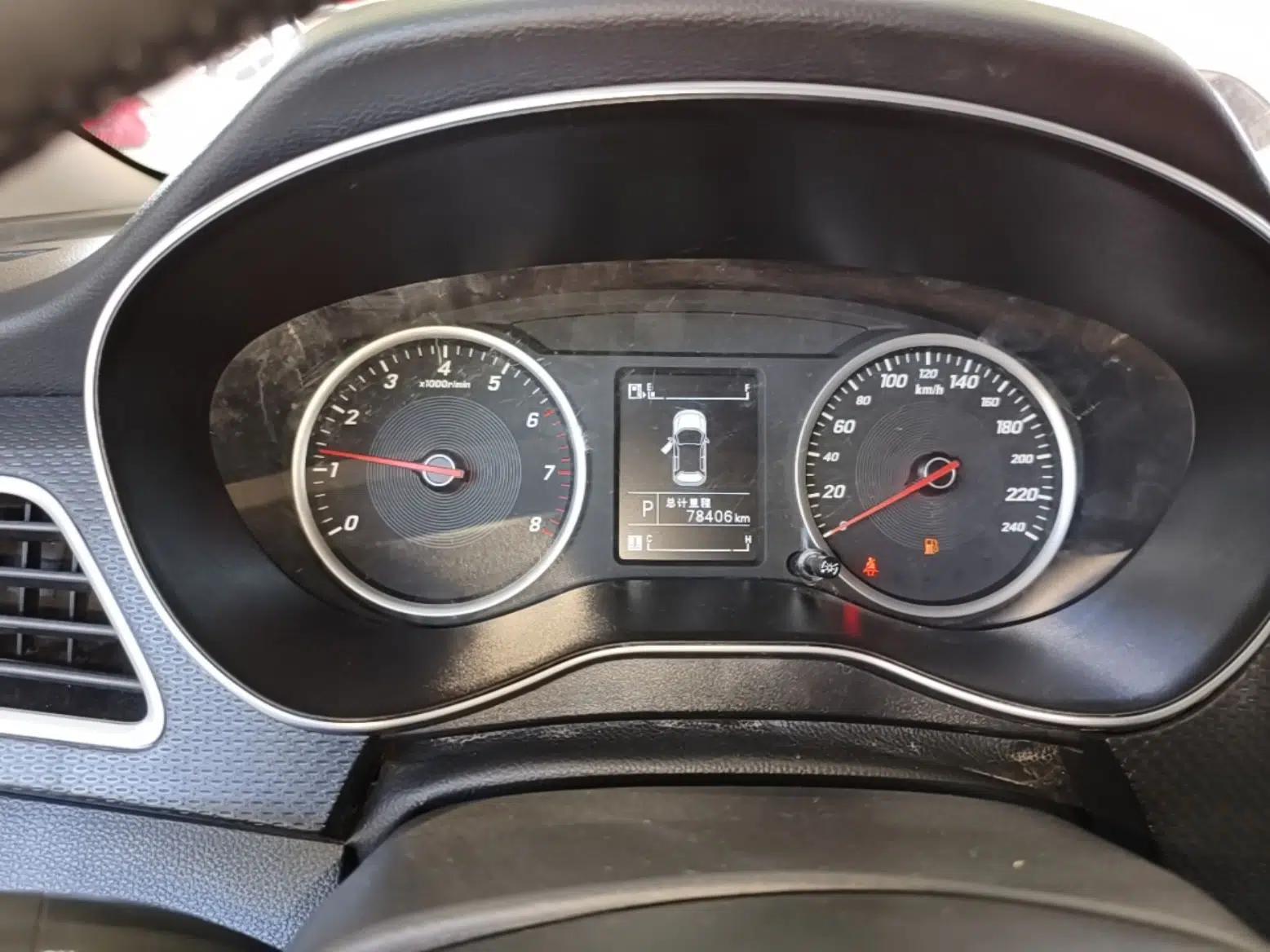 Baojun 730 2021 1.5T CVT Fashion Version 7 Seats — миниатюра 19