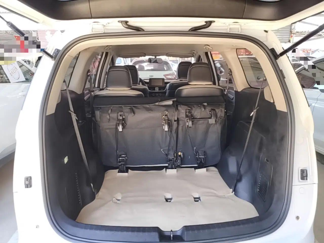 Baojun 730 2021 1.5T CVT Fashion Version 7 Seats — миниатюра 27