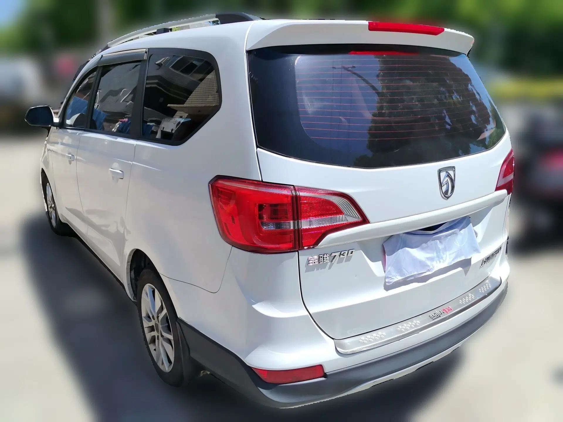 Baojun 730 2016 1.5L Manual Standard Version 5 Seats — миниатюра 4