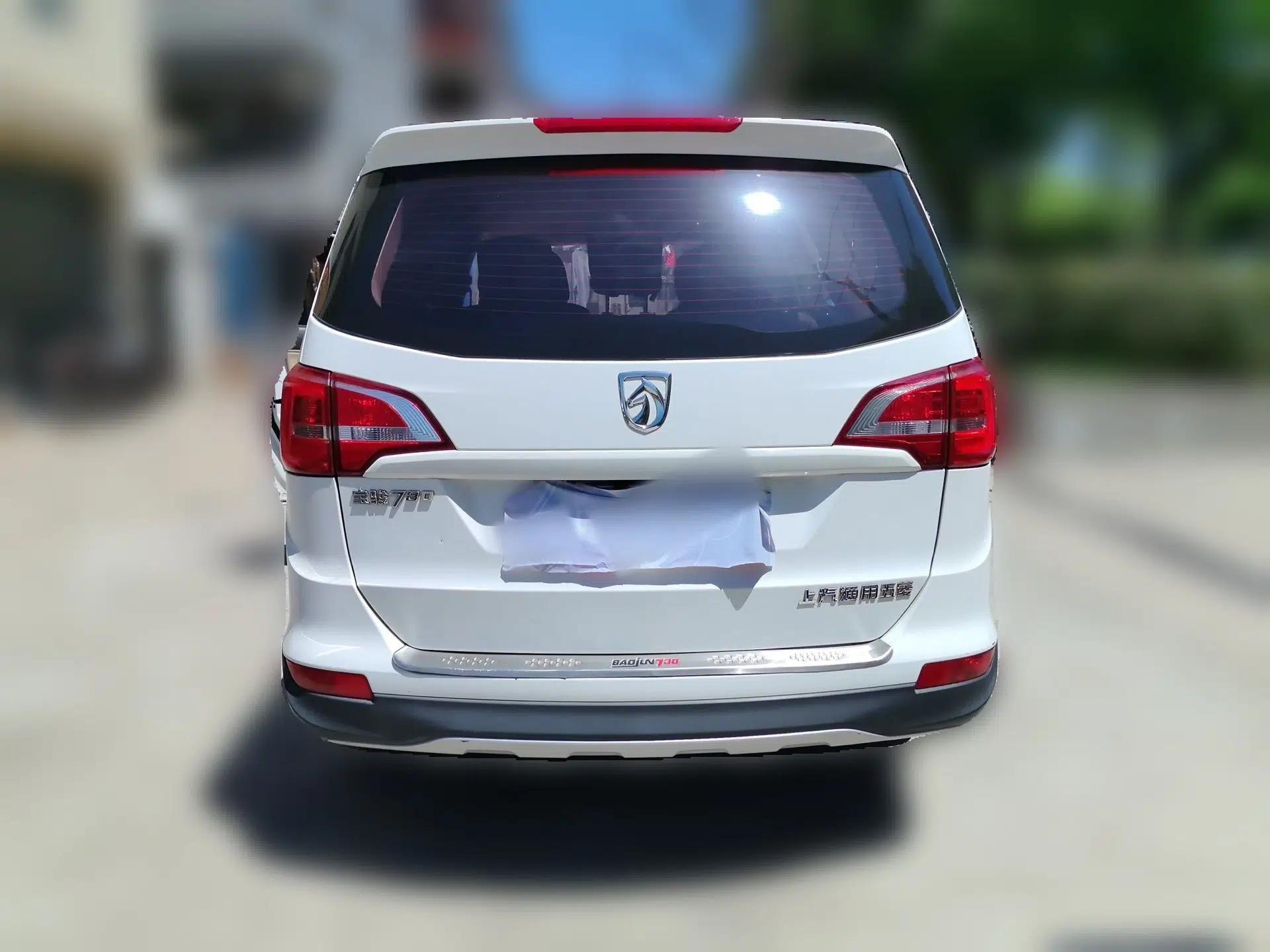 Baojun 730 2016 1.5L Manual Standard Version 5 Seats — миниатюра 5