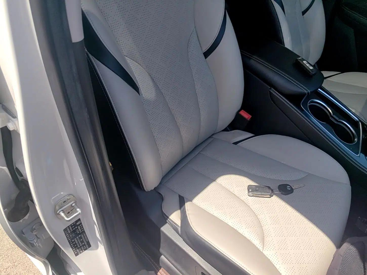 Baojun 730 2017 1.5T DCT Flagship Model 7 Seats China V Emission Standard — миниатюра 19