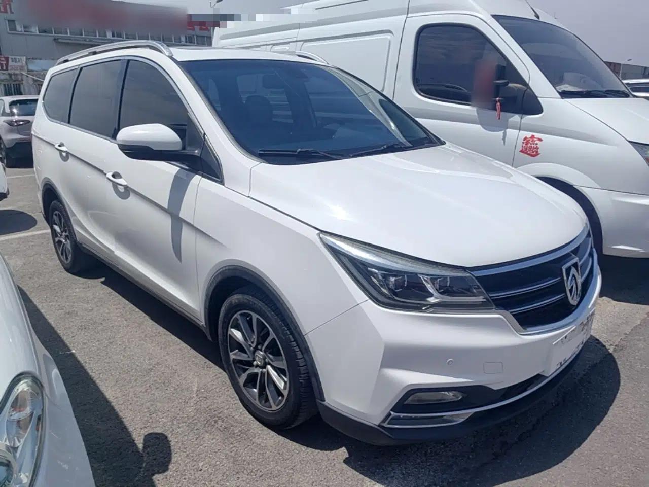 Baojun 730 2017 1.5T DCT Flagship Model 7 Seats China V Emission Standard — миниатюра 3