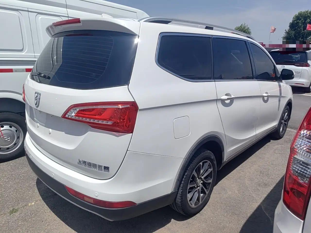 Baojun 730 2017 1.5T DCT Flagship Model 7 Seats China V Emission Standard — миниатюра 6