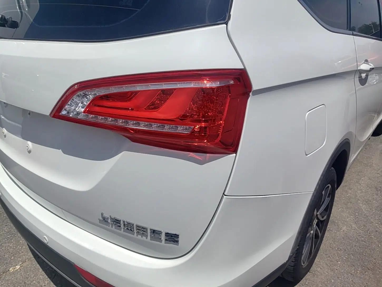 Baojun 730 2017 1.5T DCT Flagship Model 7 Seats China V Emission Standard — миниатюра 9
