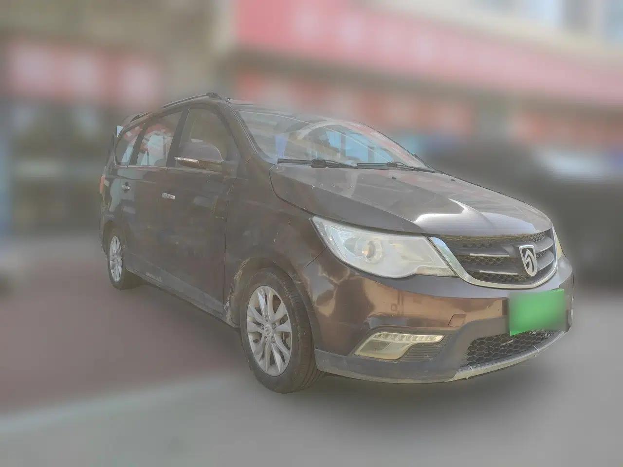 Baojun 730 2014 1.5L manual luxury trim 7 seats — миниатюра 3