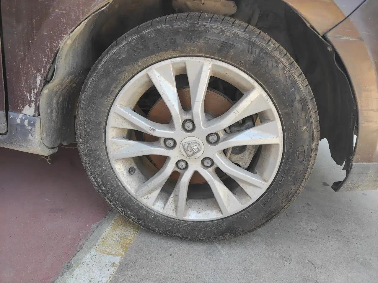 Baojun 730 2014 1.5L manual luxury trim 7 seats — миниатюра 8