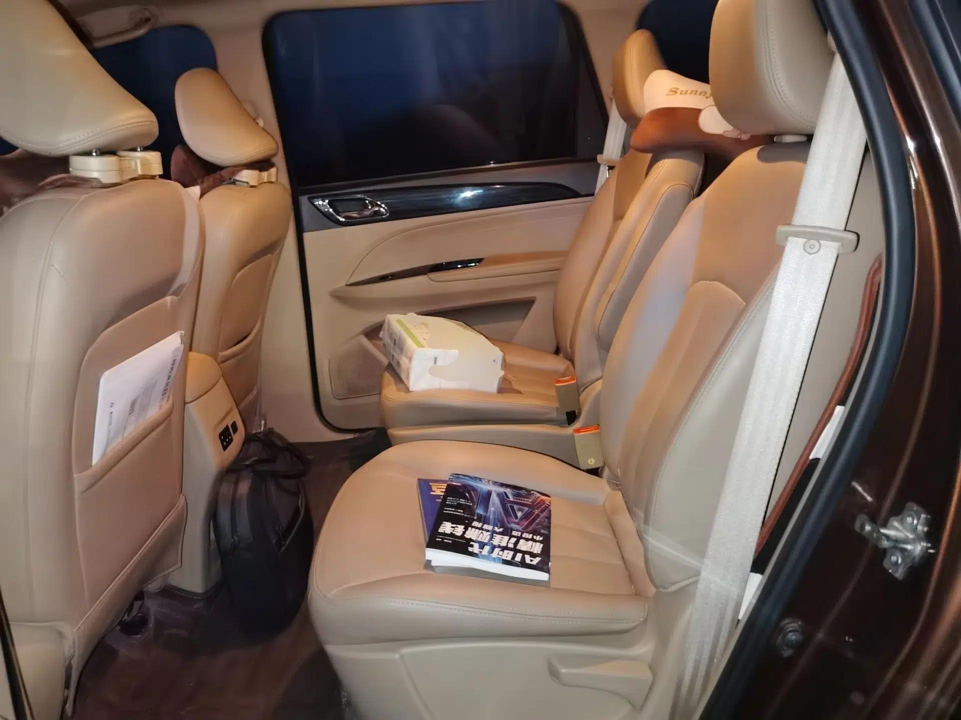 Baojun 730 2016 1.5T Manual Luxury Edition 7 Seats — миниатюра 17