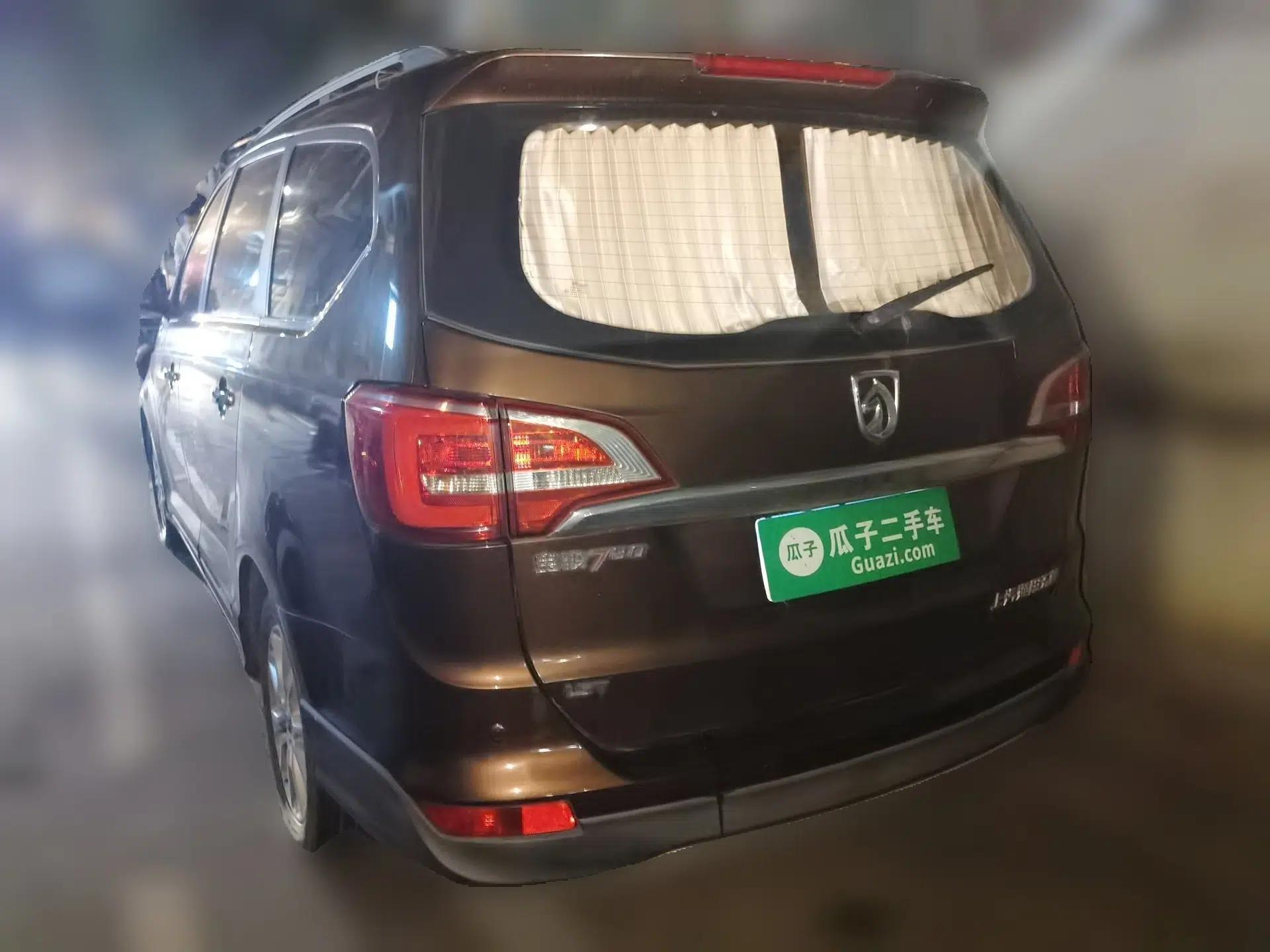 Baojun 730 2016 1.5T Manual Luxury Edition 7 Seats — миниатюра 4