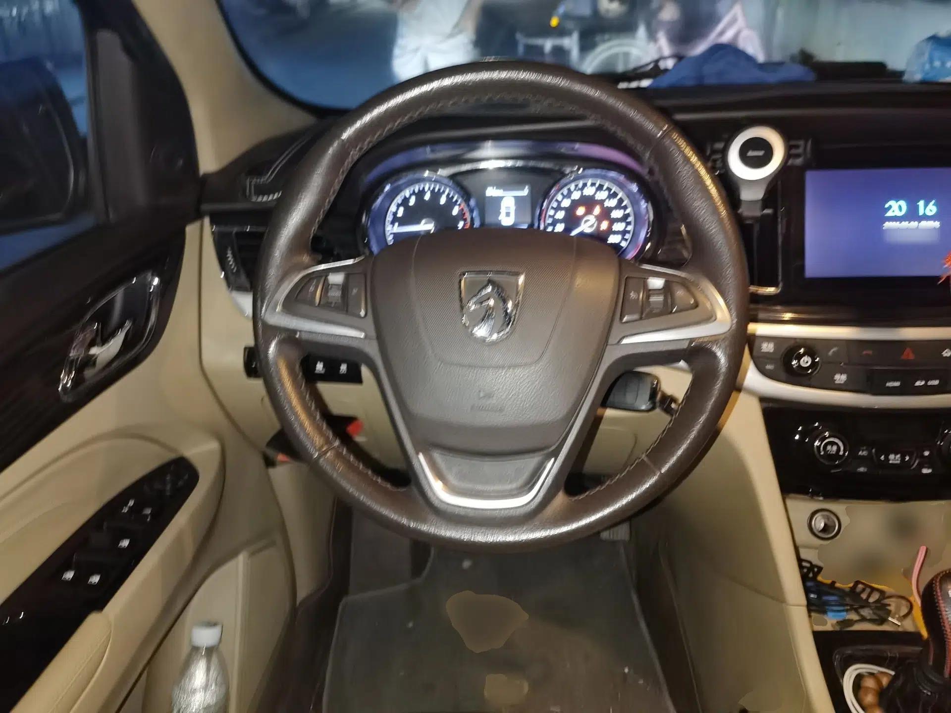 Baojun 730 2016 1.5T Manual Luxury Edition 7 Seats — миниатюра 10