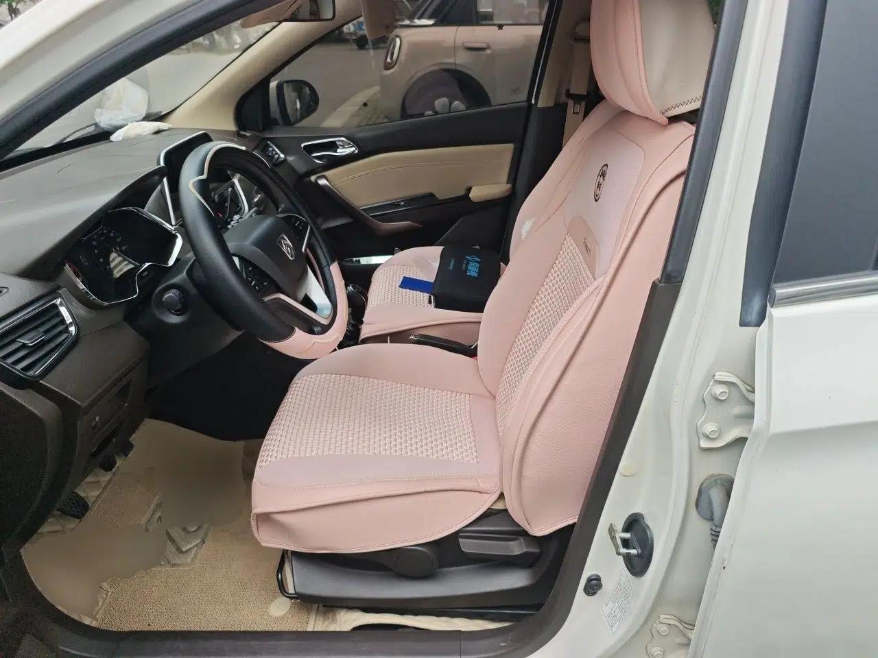 Baojun 310W 2017 1.5L Manual Fashion Model China V — миниатюра 15