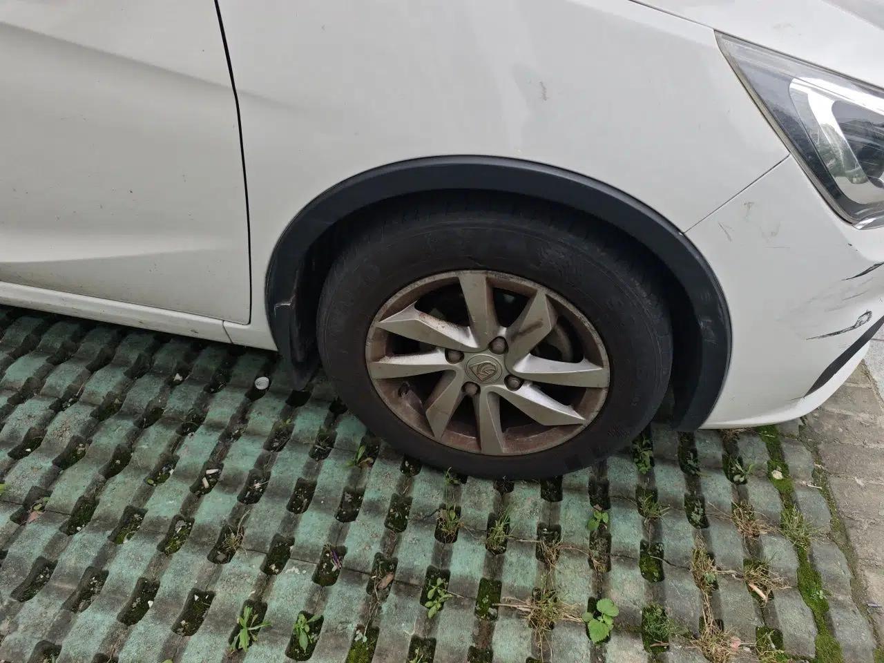 Baojun 310W 2017 1.5L Manual Fashion Model China V — миниатюра 8