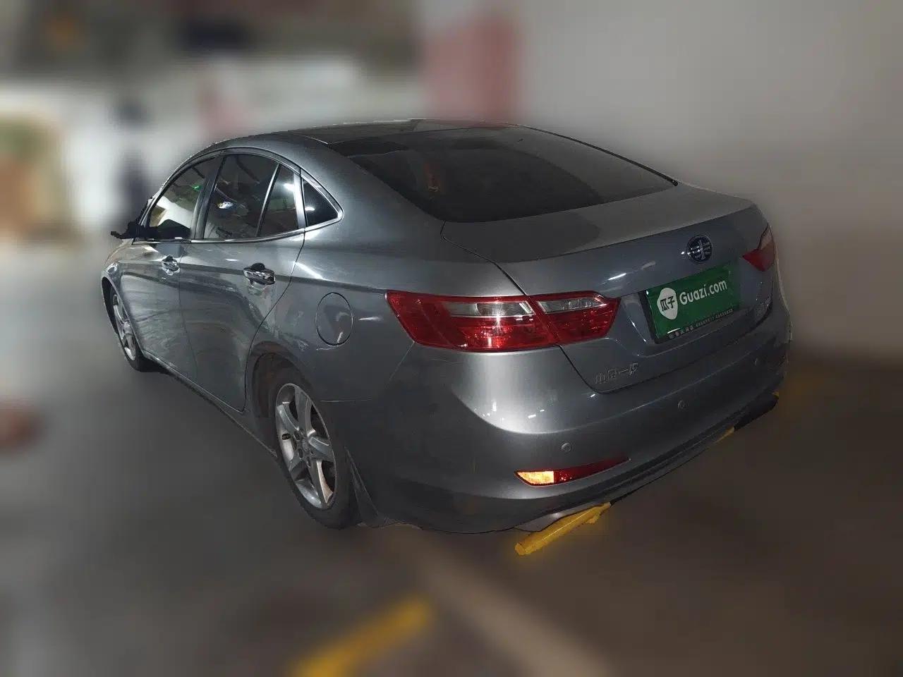Bestune B70 2014 2.0L automatic luxury version — миниатюра 4