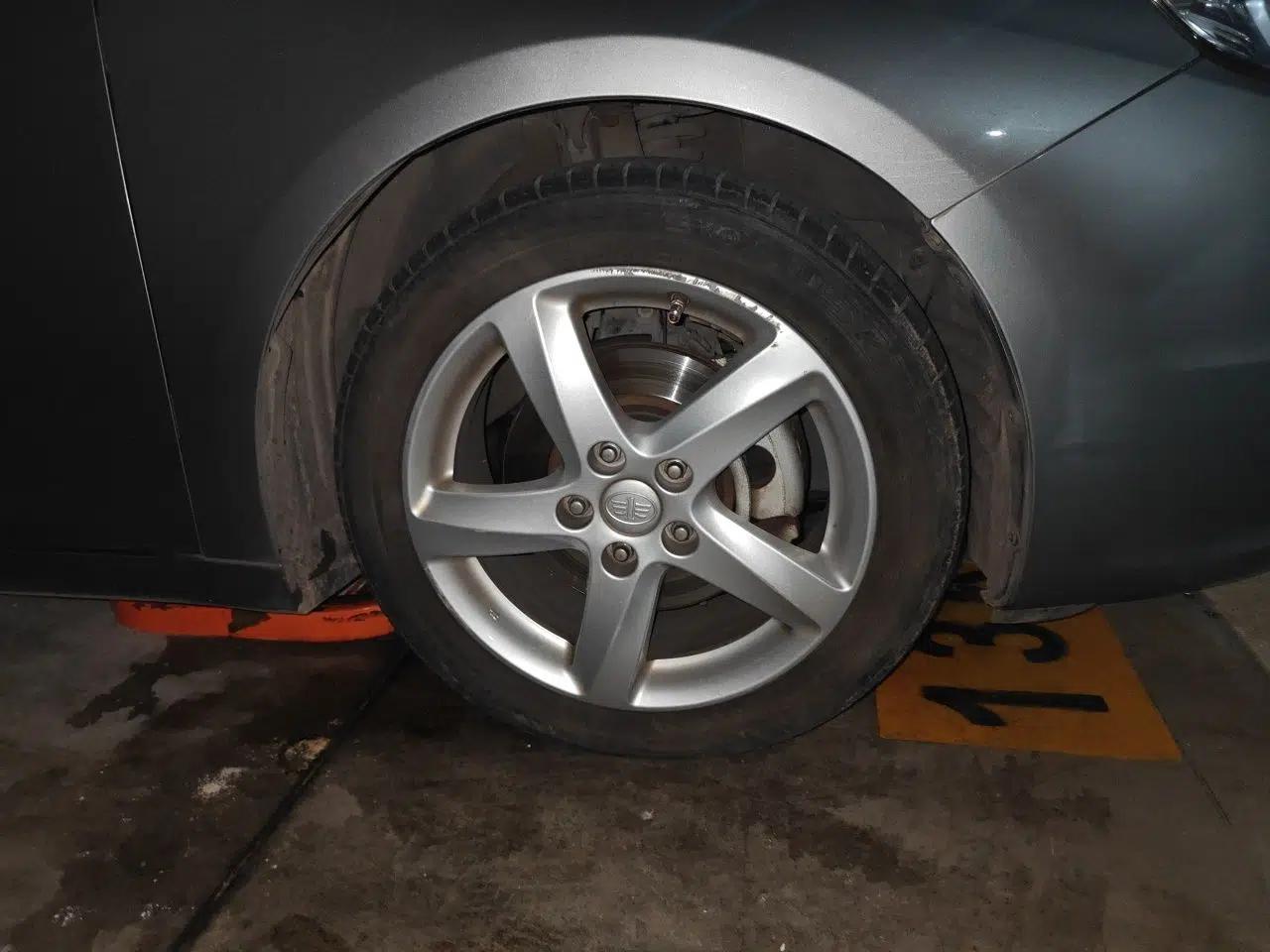 Bestune B70 2014 2.0L automatic luxury version — миниатюра 8