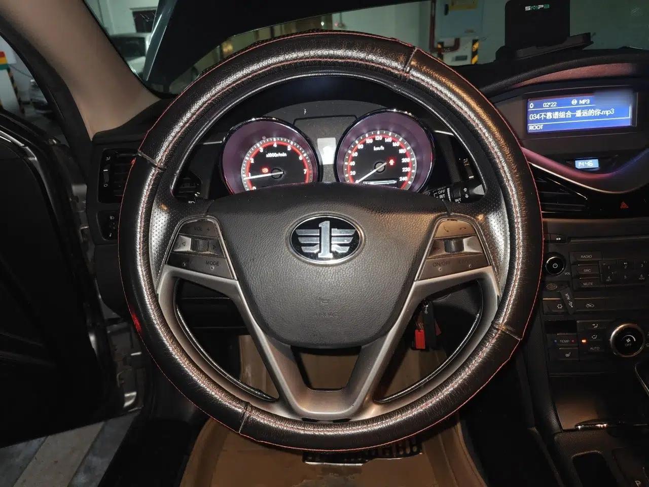 Bestune B70 2014 2.0L automatic luxury version — миниатюра 10