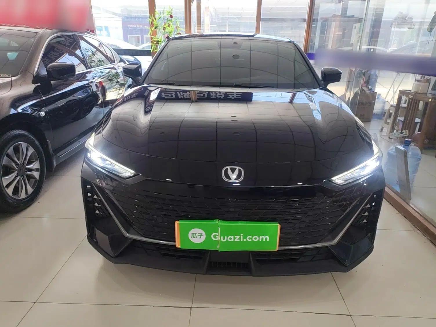 CHANGAN UNI-V 2022 1.5T Prestige Version — миниатюра 2