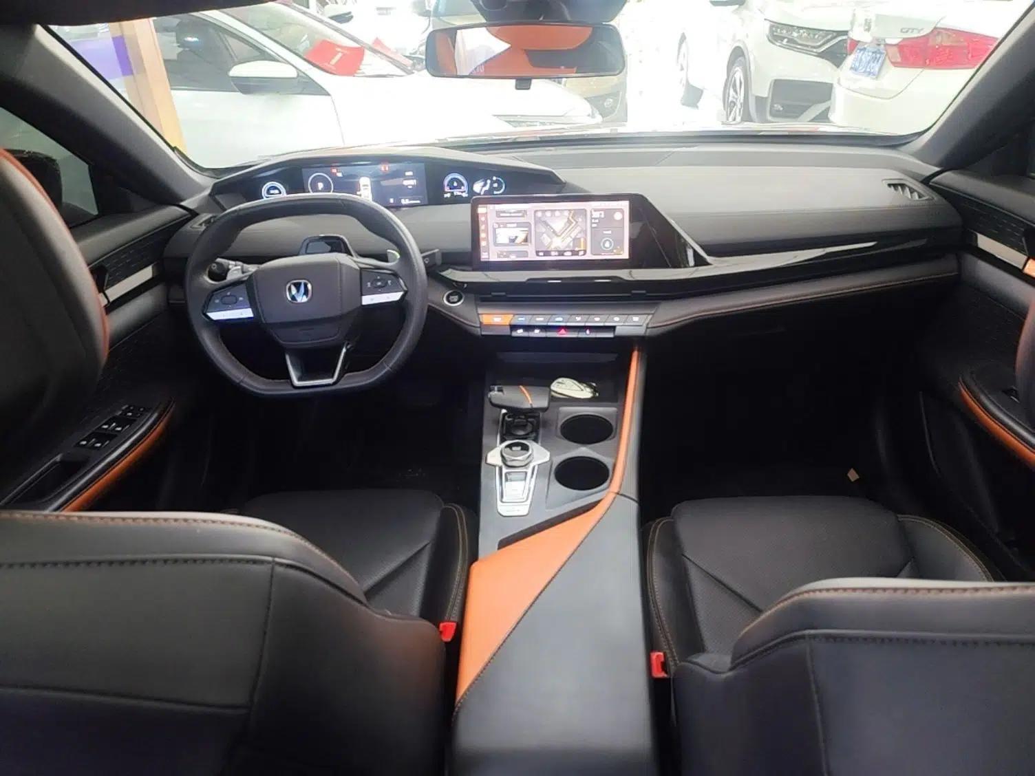 CHANGAN UNI-V 2022 1.5T Prestige Version — миниатюра 12