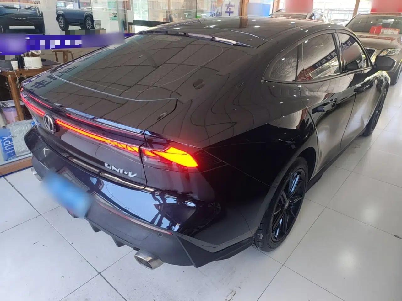 CHANGAN UNI-V 2022 1.5T Prestige Version — миниатюра 6