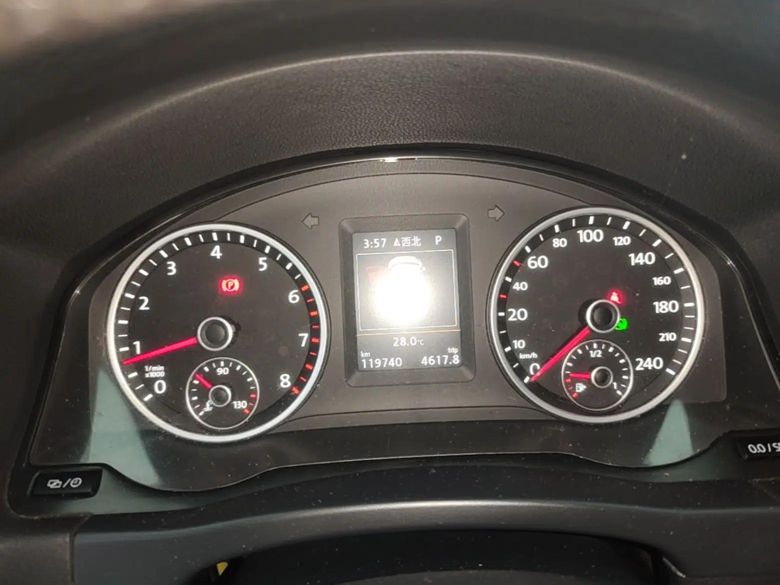 Volkswagen Tiguan 2016 300TSI Automatic All-Wheel Drive Luxury Edition — миниатюра 14