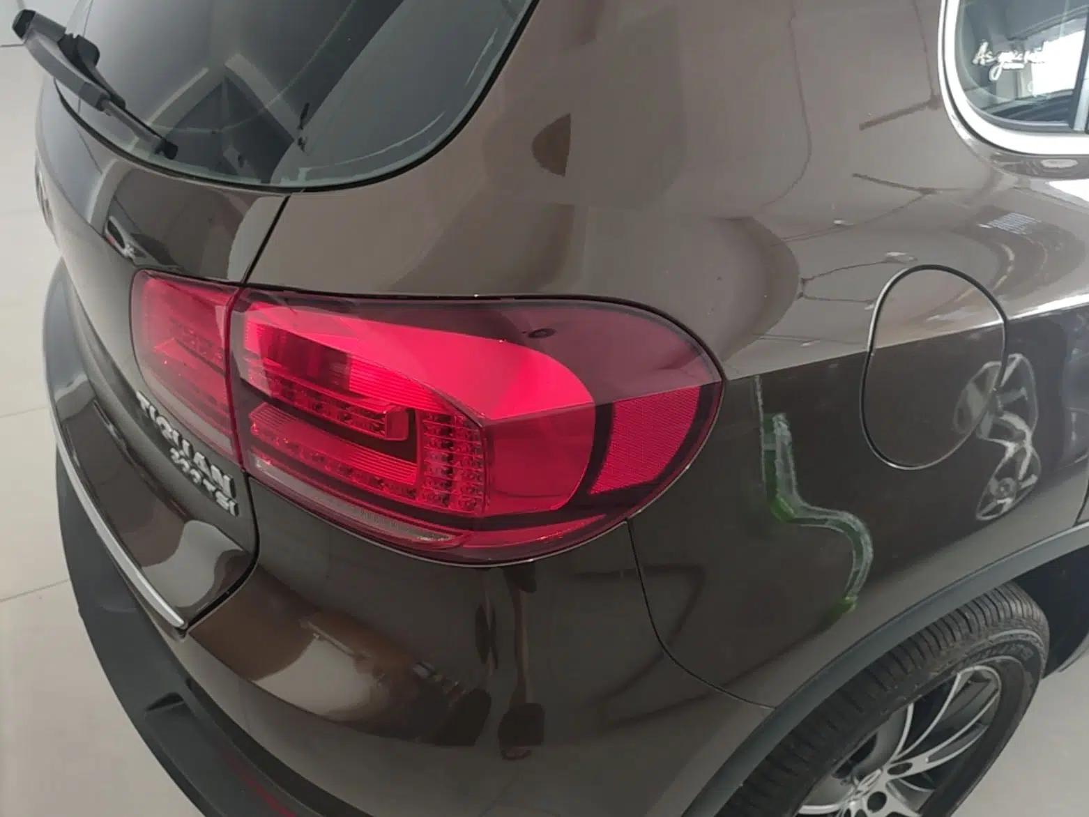 Volkswagen Tiguan 2016 300TSI Automatic All-Wheel Drive Luxury Edition — миниатюра 9