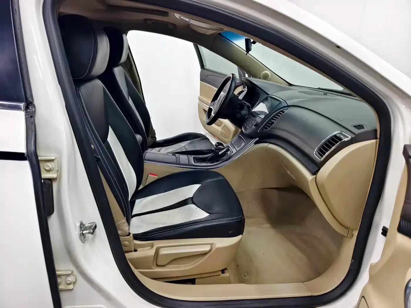 Roewe 950 2012 2.0L Elegant Edition — миниатюра 14
