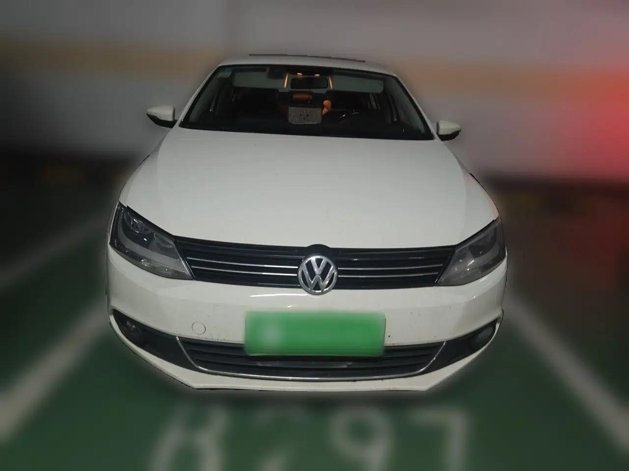 Volkswagen Sagitar 2014 Revised Version 1.6L Automatic Comfort Edition — миниатюра 2
