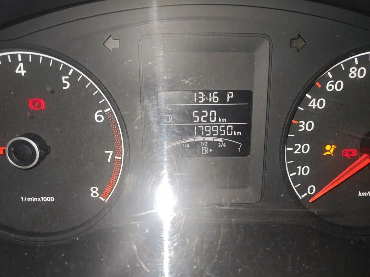 Volkswagen Sagitar 2014 Revised Version 1.6L Automatic Comfort Edition — миниатюра 12