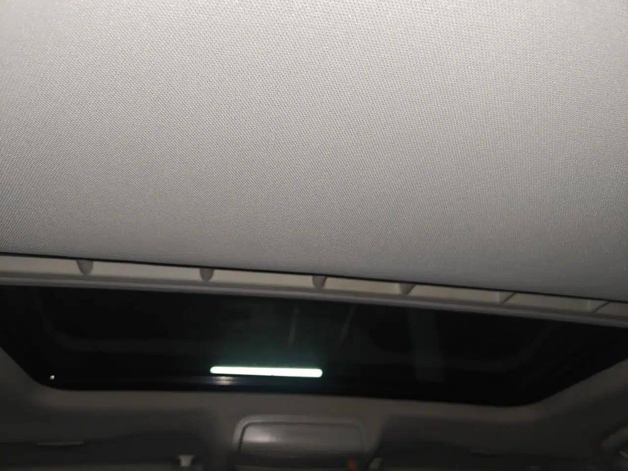 Volkswagen Sagitar 2014 Revised Version 1.6L Automatic Comfort Edition — миниатюра 18