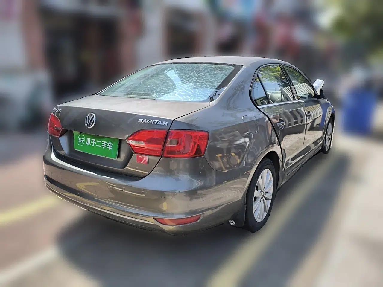 Volkswagen Sagitar 2014 Revised Version 1.6L Automatic Comfort Edition — миниатюра 6