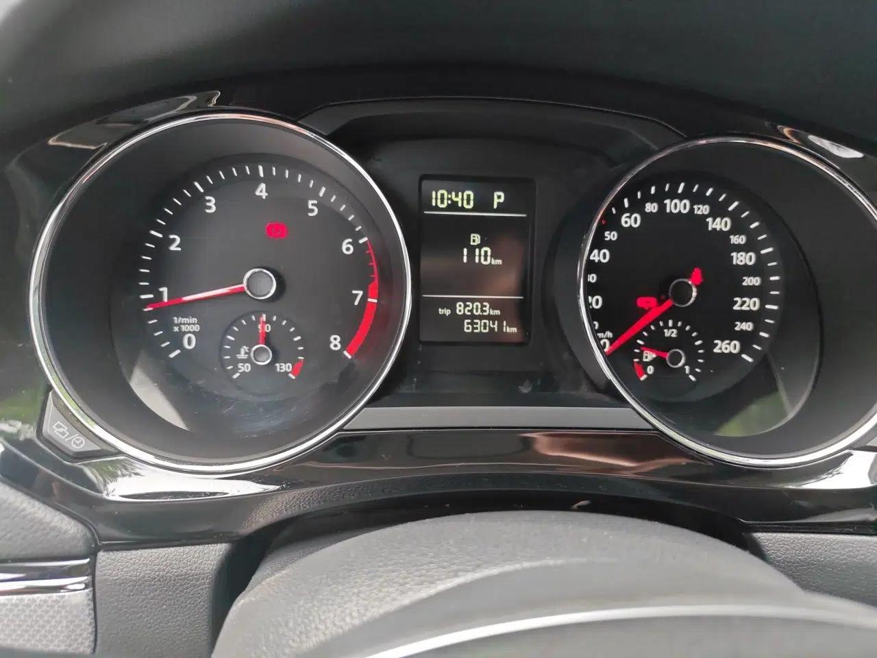 Volkswagen Sagitar 2015 230TSI Automatic Comfort Version — миниатюра 11