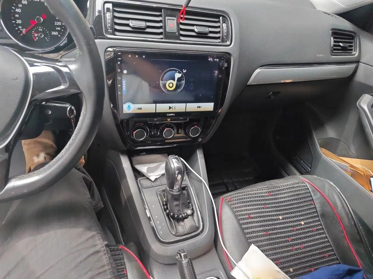 Volkswagen Sagitar 2015 230TSI Automatic Comfort Version — миниатюра 12