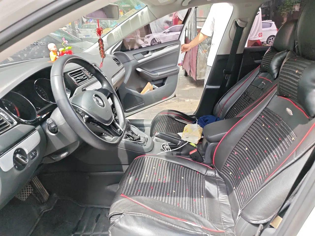 Volkswagen Sagitar 2015 230TSI Automatic Comfort Version — миниатюра 14