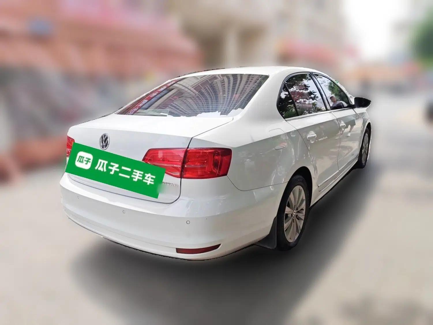 Volkswagen Sagitar 2015 230TSI Automatic Comfort Version — миниатюра 6