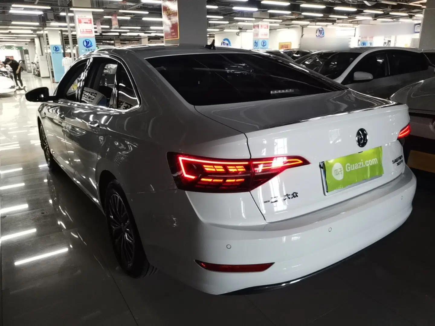 Volkswagen Sagitar 2021 280TSI DSG Comfort Connect Edition — миниатюра 4